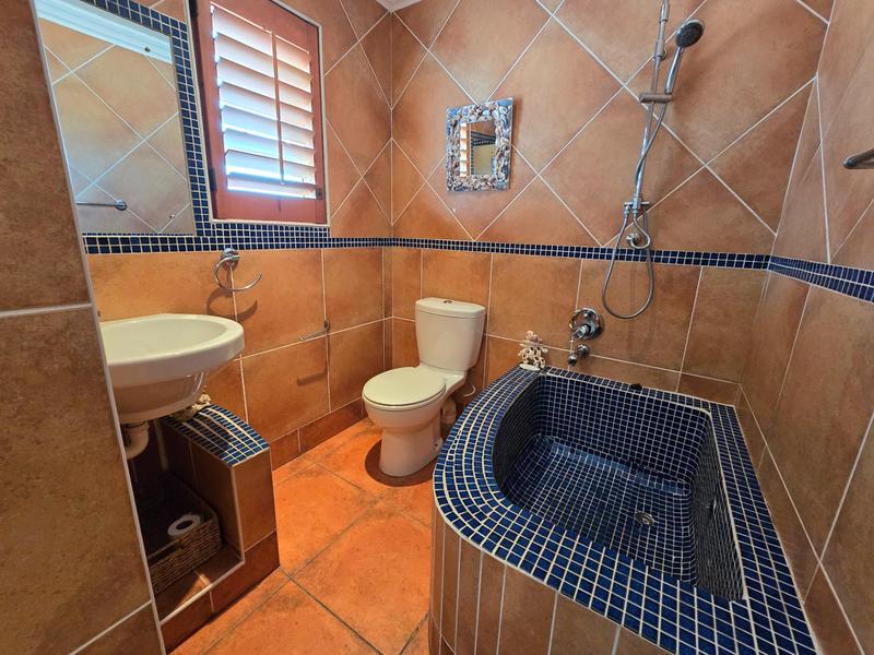 5 Bedroom Property for Sale in Golden Mile Western Cape